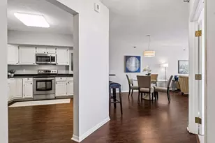 168 6th St E, Saint Paul, MN 55101 - Photo 3