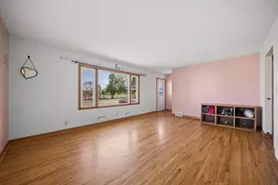 1115 10th St SW, Faribault, MN 55021 - Photo 7