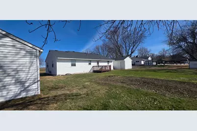 300 Central Avenue S, Hollandale, MN 56045 - Photo 9