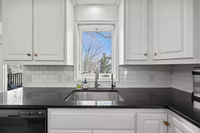 5500 Yorktown Lane N, Plymouth, MN 55442 - Photo 23