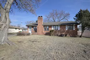 6211 Brooklyn Dr, Brooklyn Center, MN 55430 - Photo 1