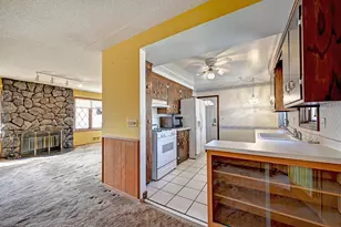 6211 Brooklyn Dr, Brooklyn Center, MN 55430 - Photo 9