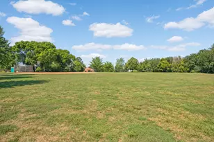 3830 Laurel Ct, Eagan, MN 55122 - Photo 31