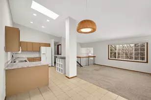 3830 Laurel Ct, Eagan, MN 55122 - Photo 11