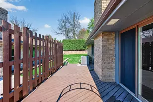 2810 Robinwood Way, Woodbury, MN 55125 - Photo 21