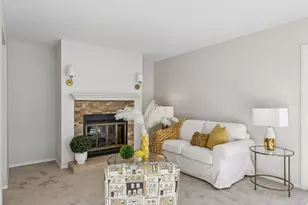 411 Dorland Pl, Maplewood, MN 55119 - Photo 7