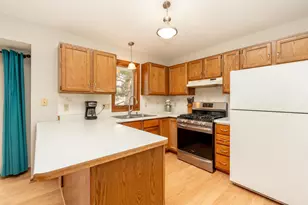 1817 Ruby Cir, Shakopee, MN 55379 - Photo 9