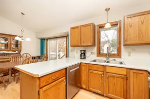 1817 Ruby Cir, Shakopee, MN 55379 - Photo 11