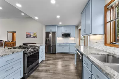 420 Village Court, Cambridge, MN 55008 - Photo 15