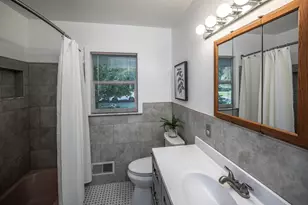 5409 Miracle Ln, Minnetonka, MN 55345 - Photo 11