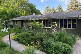 5409 Miracle Ln, Minnetonka, MN 55345 - Photo 1