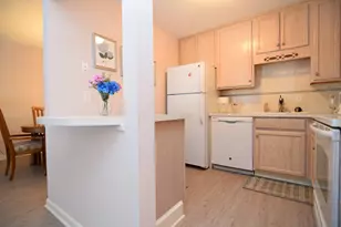 5697 Green Cir Dr, Hopkins, MN 55343 - Photo 11