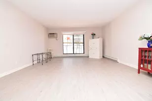 5697 Green Cir Dr, Hopkins, MN 55343 - Photo 7