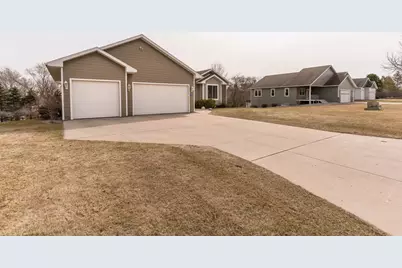 1305 Jessie Court, Fergus Falls, MN 56537 - Photo 5