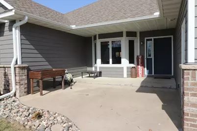 211 8th Avenue NW, New Prague, MN 56071 - Photo 3