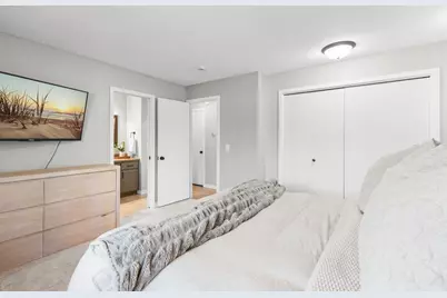 7404 Laredo Drive, Chanhassen, MN 55317 - Photo 13