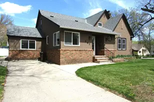 141 Summit Ave, Montevideo, MN 56265 - Photo 3
