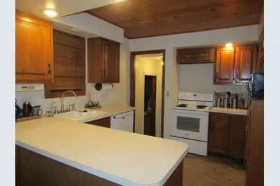 141 Summit Avenue, Montevideo, MN 56265 - Photo 9