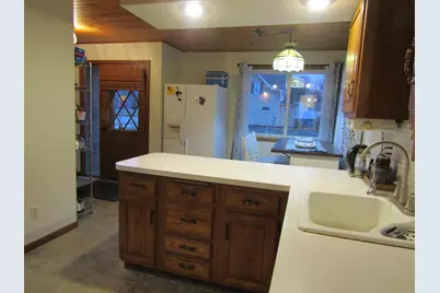 141 Summit Avenue, Montevideo, MN 56265 - Photo 5