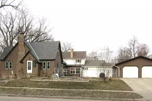 141 Summit Ave, Montevideo, MN 56265 - Photo 1