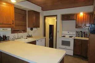141 Summit Ave, Montevideo, MN 56265 - Photo 11