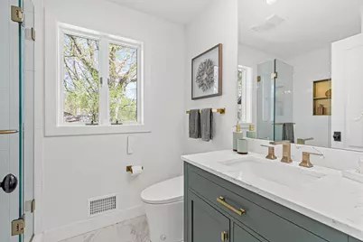 1395 Brown Road S, Wayzata, MN 55391 - Photo 17