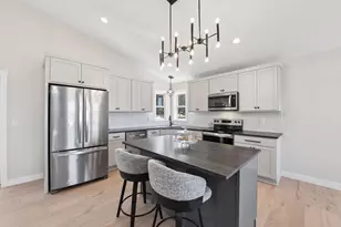 739 Magoo Rd, Hudson, WI 54016 - Photo 7