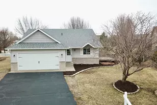613 7th St S, Sartell, MN 56377 - Photo 1