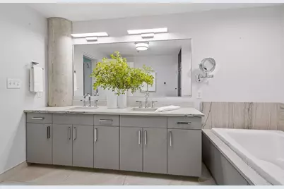200 Park Avenue #110, Minneapolis, MN 55415 - Photo 39