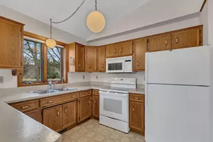 302 N Hickory St, Royalton, MN 56373 - Photo 9
