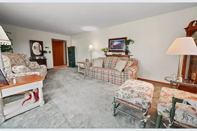 635 Edgemont Drive NE, Saint Cloud, MN 56304 - Photo 7