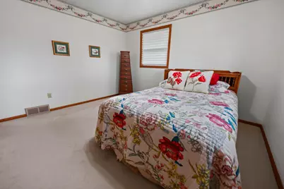 635 Edgemont Drive NE, Saint Cloud, MN 56304 - Photo 17