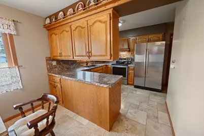 635 Edgemont Drive NE, Saint Cloud, MN 56304 - Photo 11