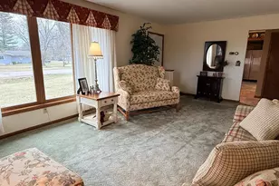 635 Edgemont Dr NE, Saint Cloud, MN 56304 - Photo 5