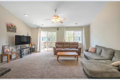 7466 Derby Lane, Shakopee, MN 55379 - Photo 5