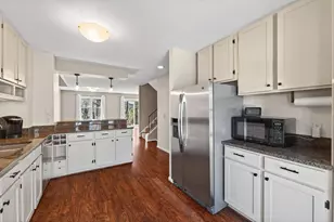 1946 Dupont Ave S, Minneapolis, MN 55403 - Photo 9