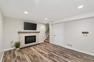 1946 Dupont Ave S, Minneapolis, MN 55403 - Photo 23