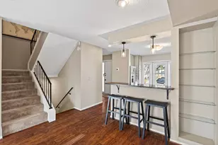 1946 Dupont Ave S, Minneapolis, MN 55403 - Photo 13