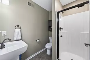 1946 Dupont Ave S, Minneapolis, MN 55403 - Photo 17