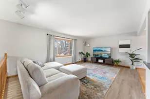 1736 Long Lake Rd, New Brighton, MN 55112 - Photo 3