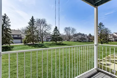 766 County Road F W #E, Shoreview, MN 55126 - Photo 3