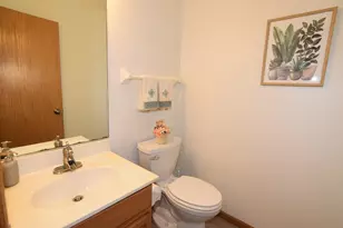 1708 Sunset Dr, Northfield, MN 55057 - Photo 9