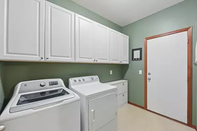 9514 Roosevelt Drive, Chanhassen, MN 55317 - Photo 33