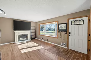5845 Jersey Ave N, Crystal, MN 55428 - Photo 7
