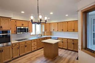 2294 Pinewood Dr, Shakopee, MN 55379 - Photo 11