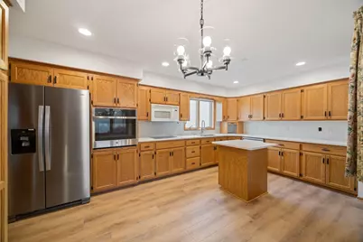 2294 Pinewood Drive, Shakopee, MN 55379 - Photo 11