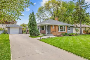 1374 Eldridge Ave W, Roseville, MN 55113 - Photo 25