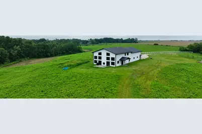 11719 Ridgeview Road, Hokah, MN 55941 - Photo 1