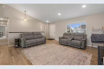 902 Emily Court NE, Montgomery, MN 56069 - Photo 5