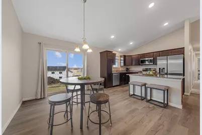 902 Emily Court NE, Montgomery, MN 56069 - Photo 9